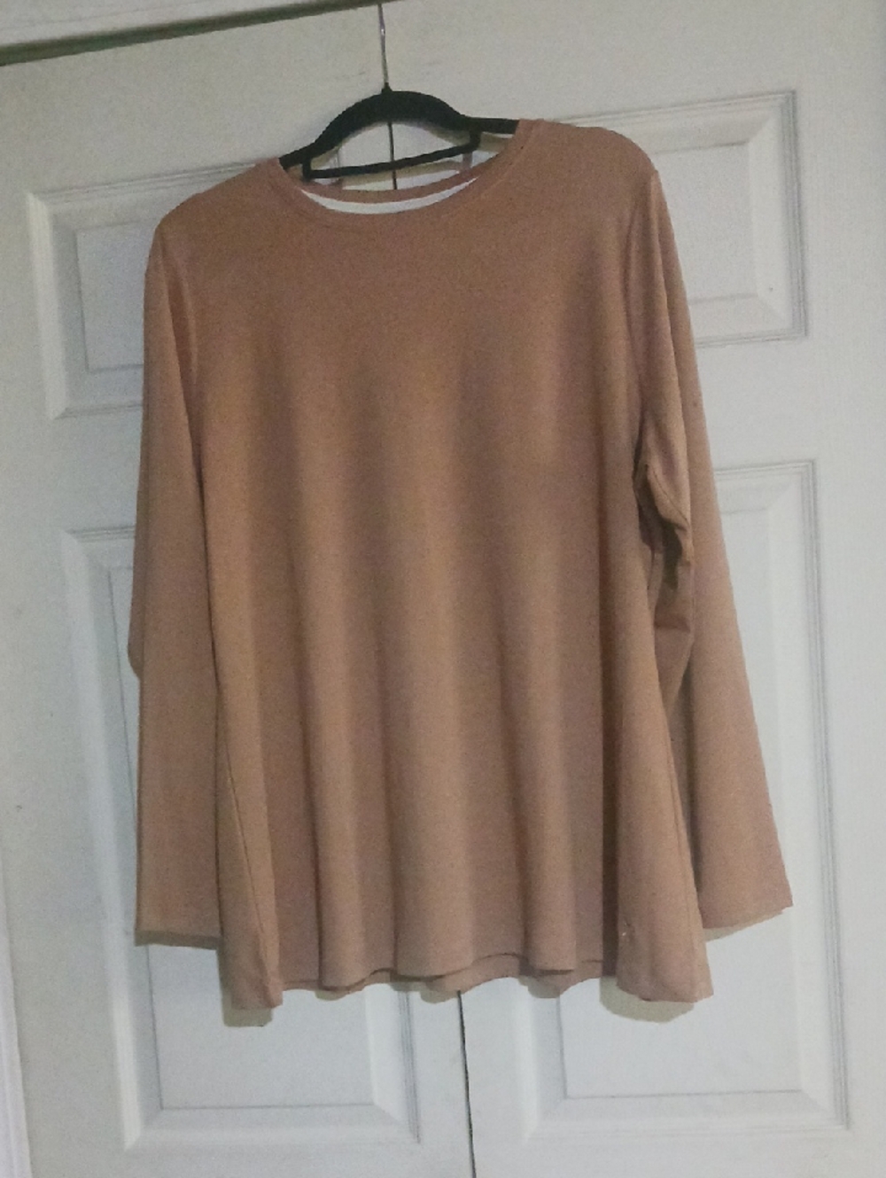 Isaac Mizrahi Essentials Long-Sleeve Crew Swing Tee in Camel Brown